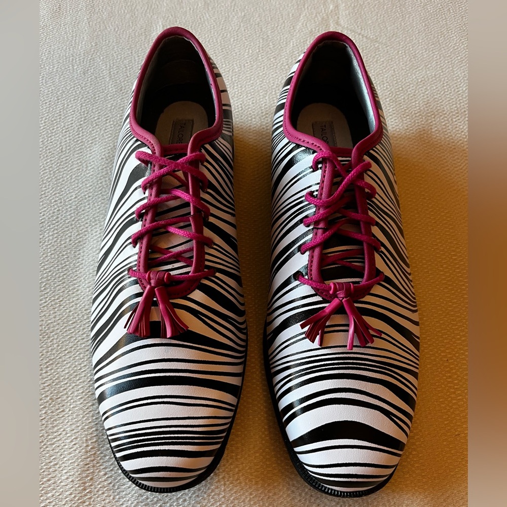 New in Box Ladies Leather FootJoy Zebra-Print Golf Shoes Hot Pink Trim Sz 7